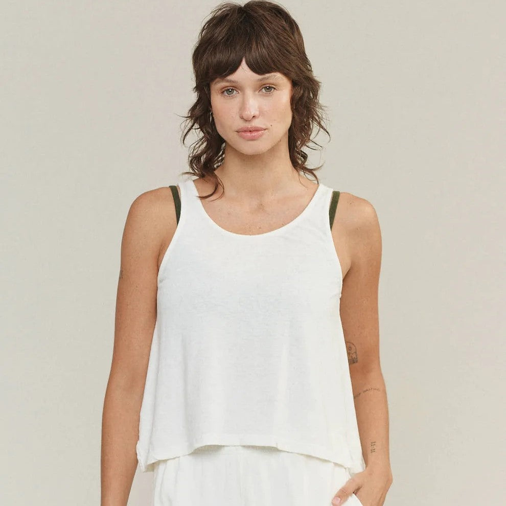 An everyday, lightweight boxy tank top  made of a cotton hemp blend in a creamy washed white.