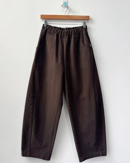 Le Bon Shoppe arc pants in brown umber canvas