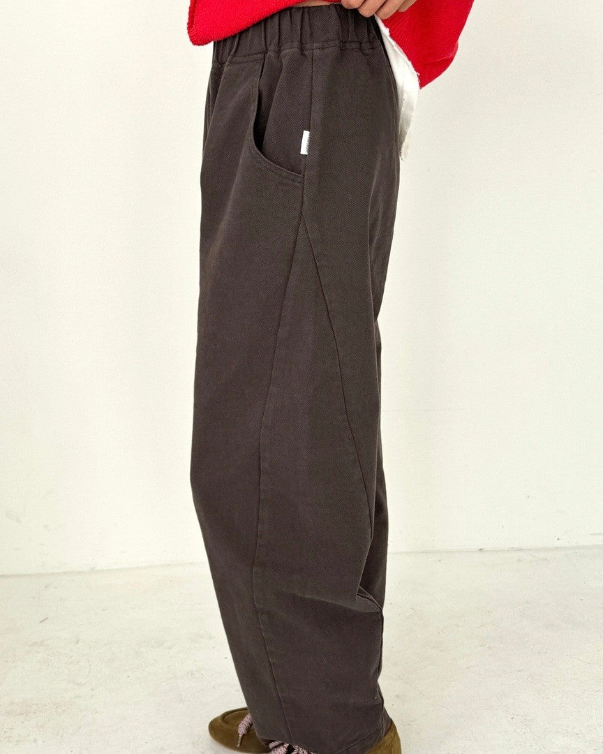 Le Bon Shoppe arc pants in brown umber canvas