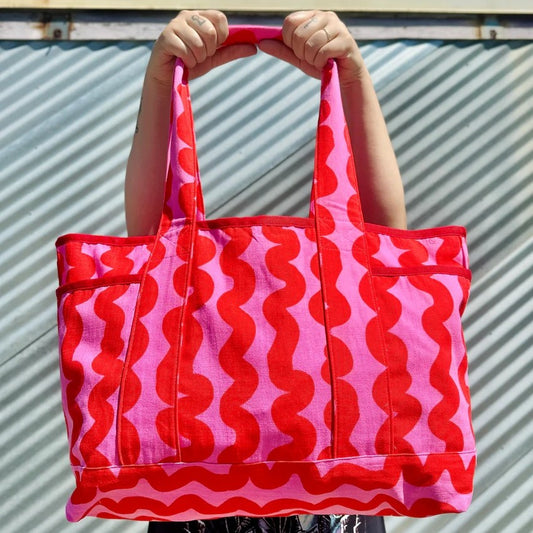 Nooworks pink squiggle maker tote
