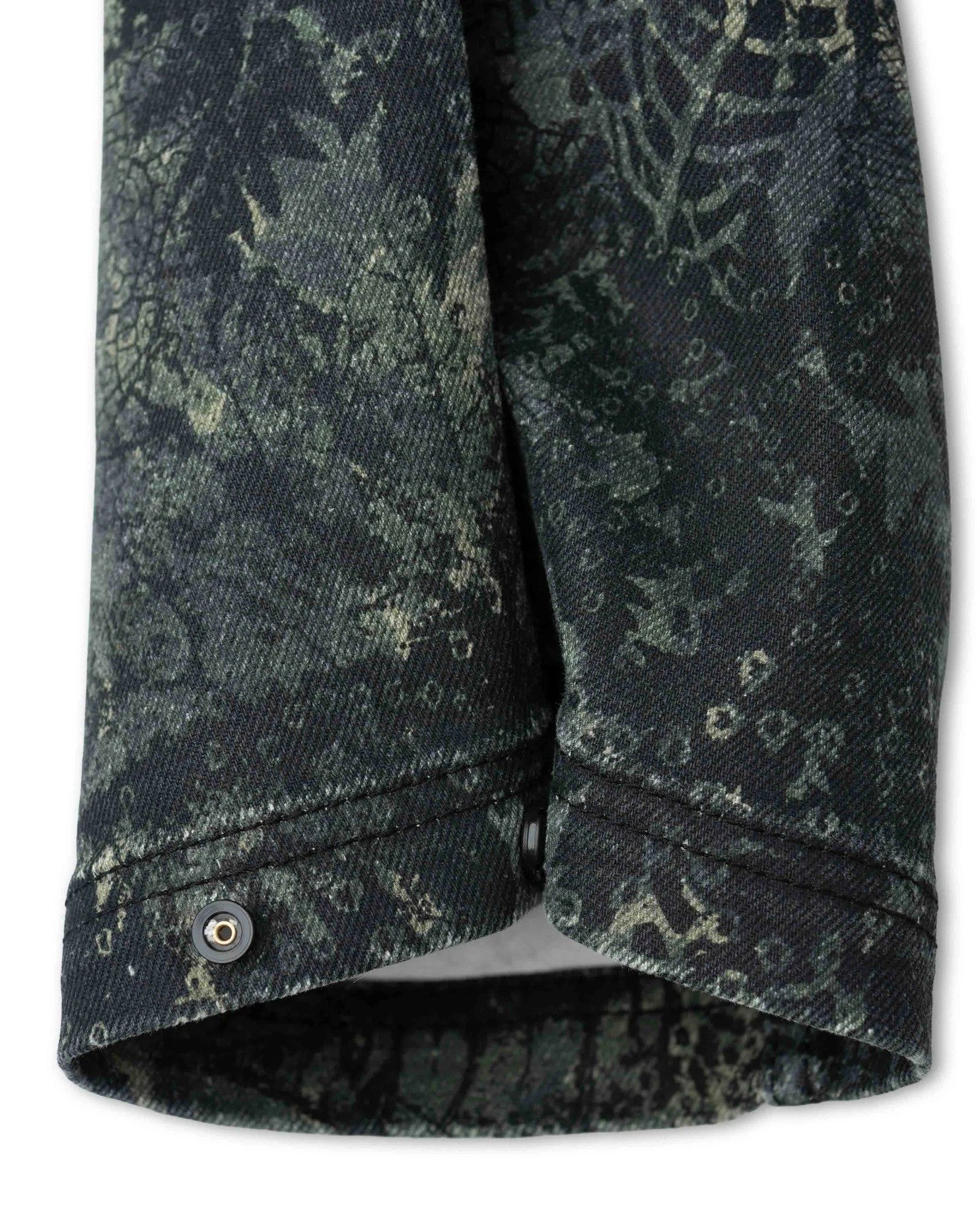 Ripton dark leaf camo women's snap pant