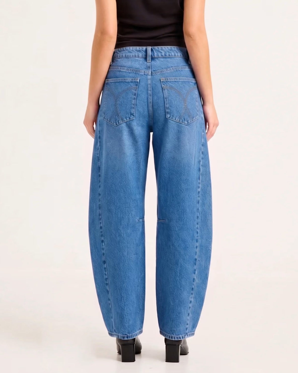 Rolla's high-waisted arc barrel jeans in soho vintage