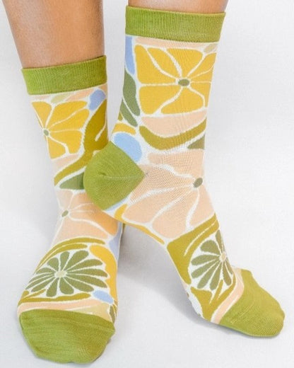 A light green and yellow 70's inspired sock.