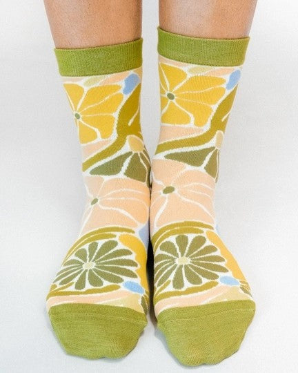 A light green and yellow 70's inspired sock.