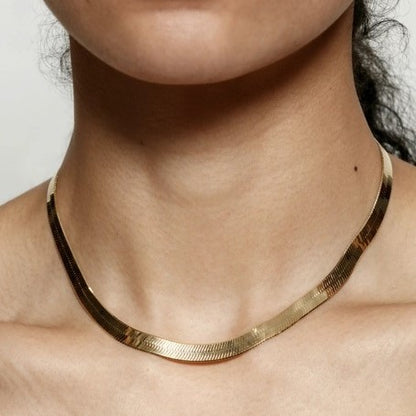 A statement piece by Wolf Circus. Thick herringbone necklace with clasp closure.